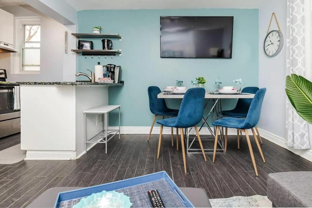 אוטווה Cozy 2Br Condo - With Private Rooftop Terrace קנדה