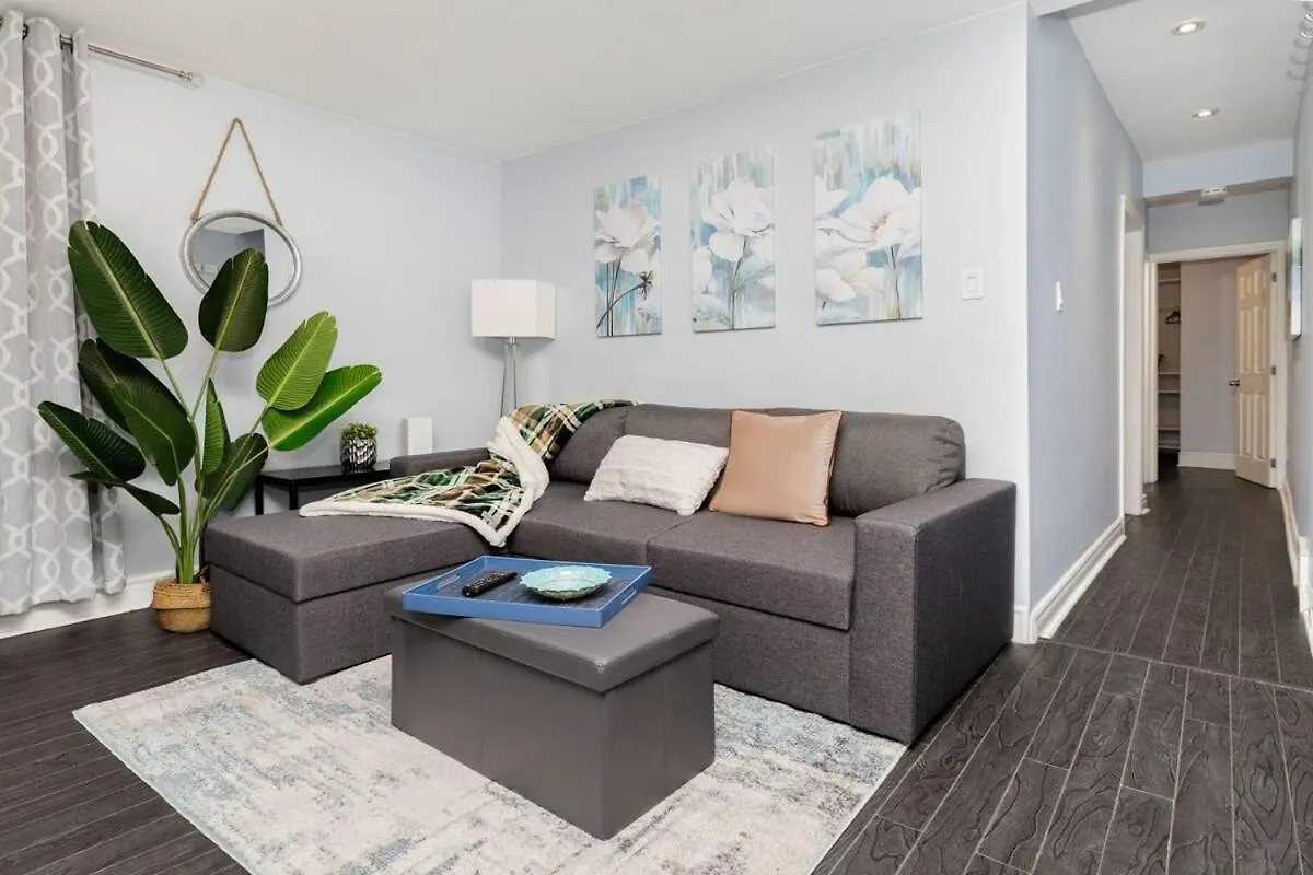 אוטווה Cozy 2Br Condo - With Private Rooftop Terrace 0*,  קנדה