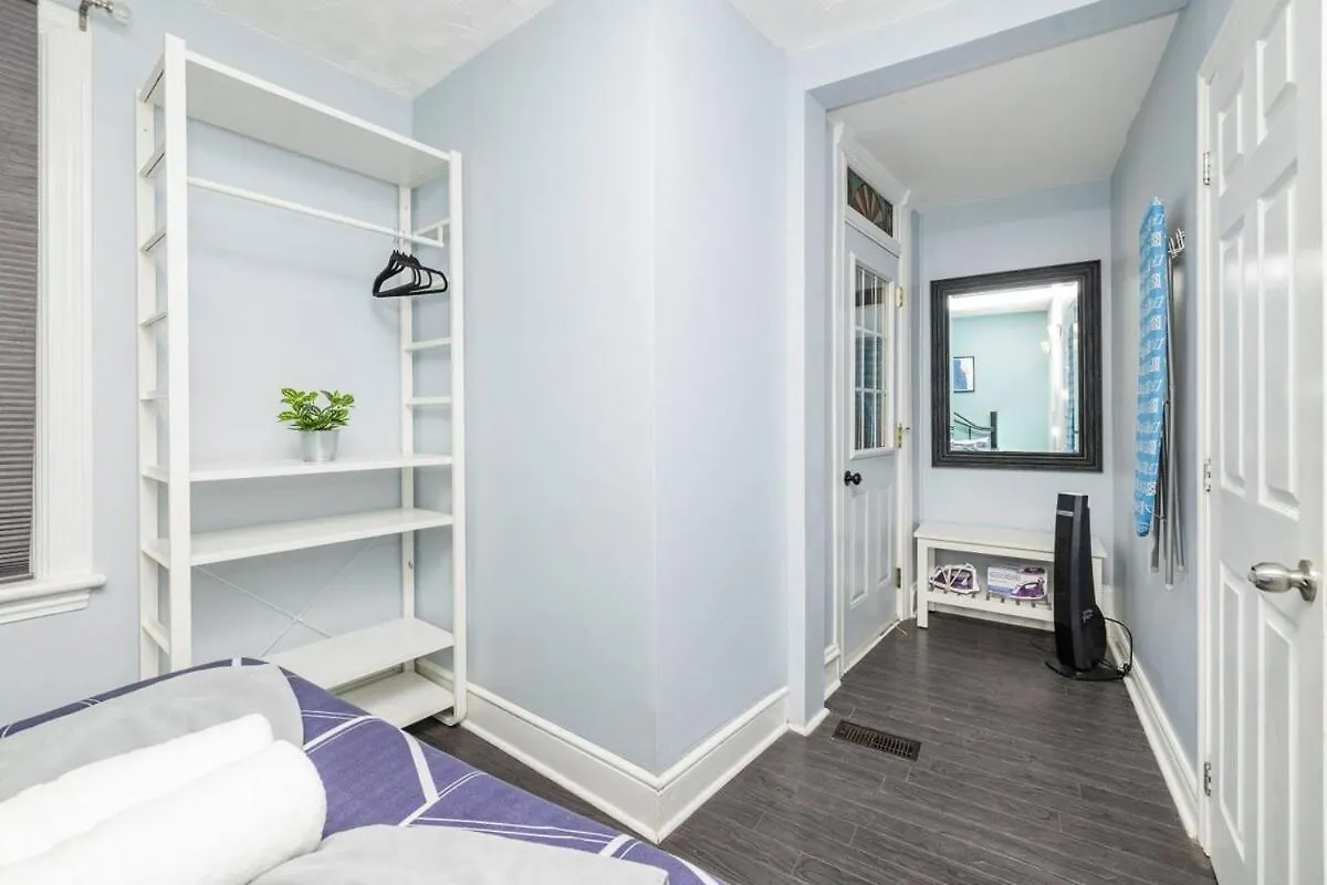 אוטווה Cozy 2Br Condo - With Private Rooftop Terrace